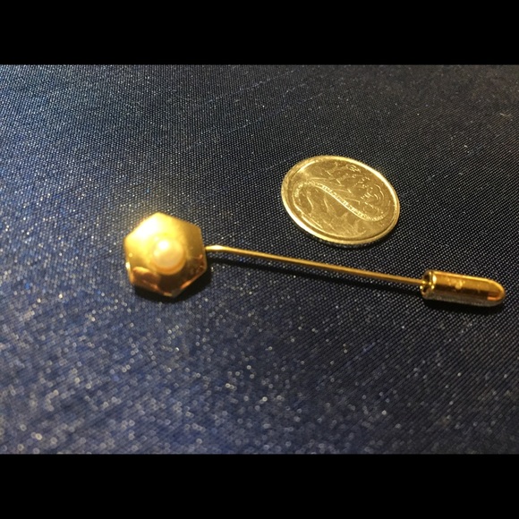 🪩Vintage Gold brooch 🌸 - Picture 2 of 3